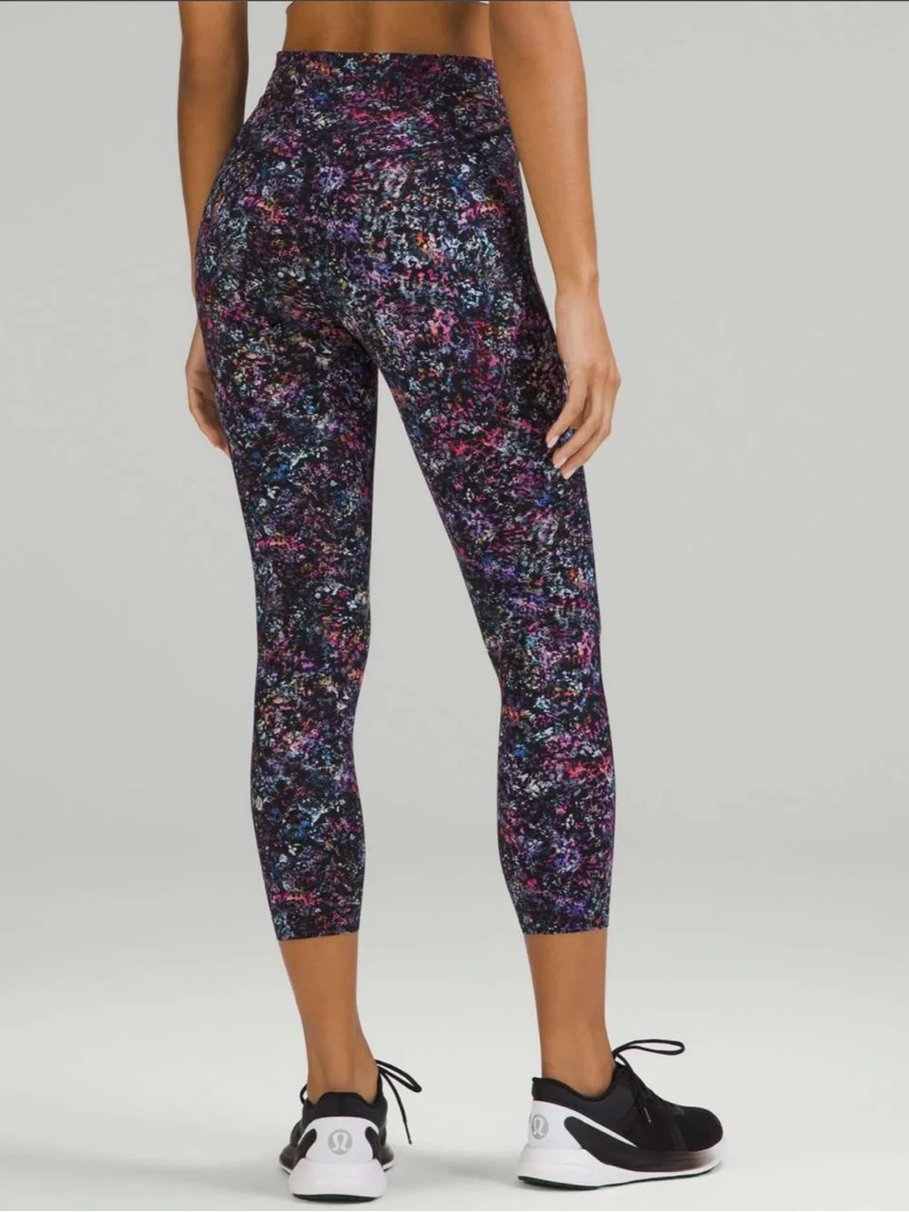 Lululemon Base Pace High-Rise Crop 23